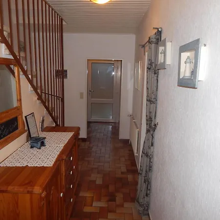 Risel-ferienhaus-im-huus-godewind-mit-sauna-und-kamin Dornumersiel