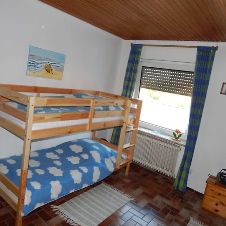 Risel-ferienhaus-im-huus-godewind-mit-sauna-und-kamin Vakantiehuis *