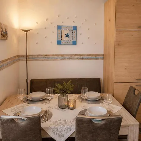 Risel-ferienhaus-im-huus-godewind-mit-sauna-und-kamin Dornumersiel